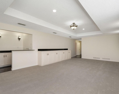 915 W Pleasant Run Road - Photo Thumbnail 30
