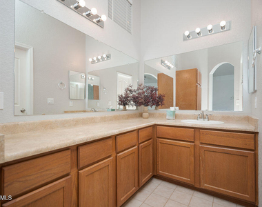 440 N 169th Avenue - Photo Thumbnail 19