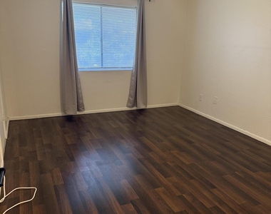 10828 N Biltmore Drive - Photo Thumbnail 14