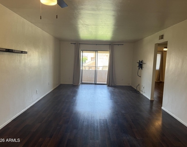 10828 N Biltmore Drive - Photo Thumbnail 2