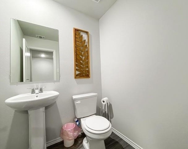 156 Dotty Lou Street - Photo Thumbnail 6