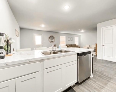 156 Dotty Lou Street - Photo Thumbnail 10