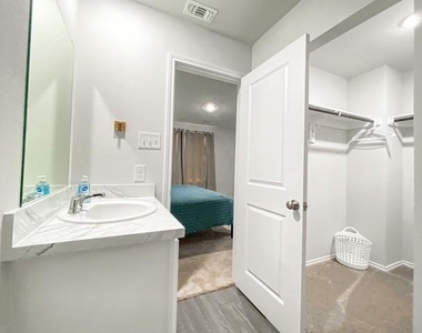 156 Dotty Lou Street - Photo Thumbnail 24