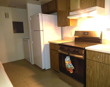 4608 W Maryland Avenue - Photo Thumbnail 3