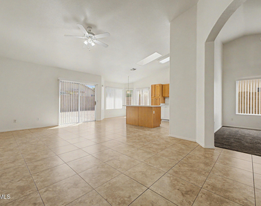 851 W Palo Verde Street - Photo Thumbnail 7