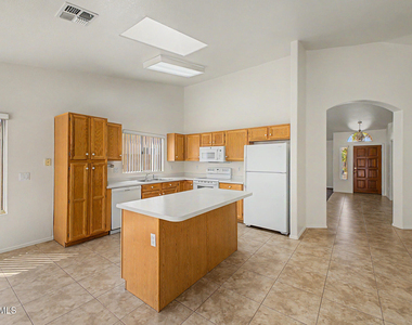 851 W Palo Verde Street - Photo Thumbnail 11