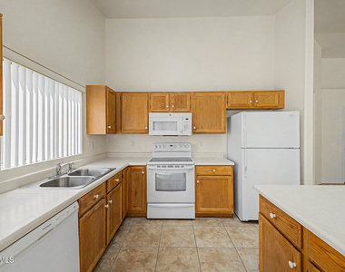 851 W Palo Verde Street - Photo Thumbnail 15