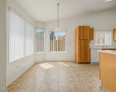 851 W Palo Verde Street - Photo Thumbnail 10