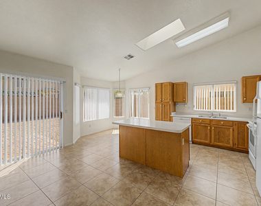 851 W Palo Verde Street - Photo Thumbnail 13