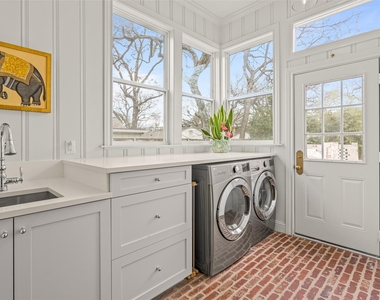 508 N Bailey Avenue - Photo Thumbnail 17