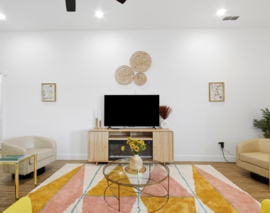 392 Kristie Path - Photo Thumbnail 5