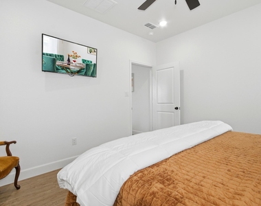 392 Kristie Path - Photo Thumbnail 12