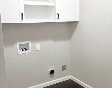 2813 Ripplewood Drive - Photo Thumbnail 25