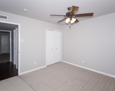 2813 Ripplewood Drive - Photo Thumbnail 21