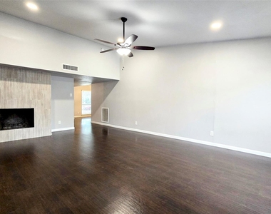 2813 Ripplewood Drive - Photo Thumbnail 5