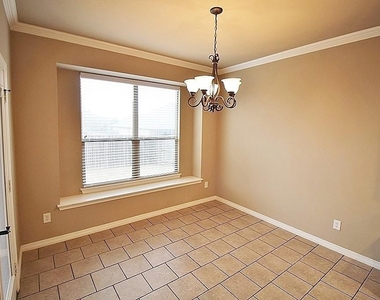 122 Sierra Drive - Photo Thumbnail 9