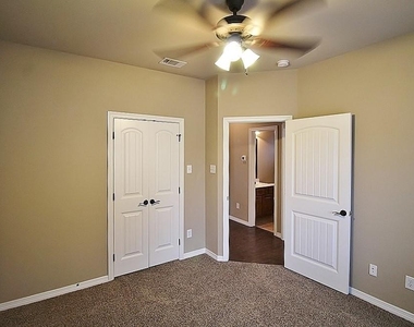 122 Sierra Drive - Photo Thumbnail 19