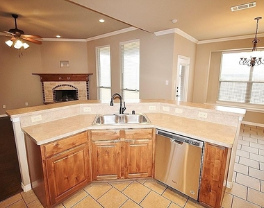 122 Sierra Drive - Photo Thumbnail 8