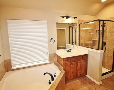 122 Sierra Drive - Photo Thumbnail 15