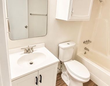 3422 State Street - Photo Thumbnail 9