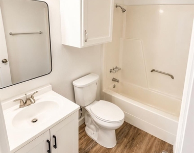 3422 State Street - Photo Thumbnail 10