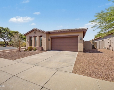 1902 E Desert Lane - Photo Thumbnail 7