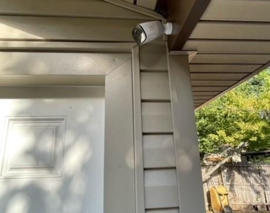 2635 Ivandell Avenue - Photo Thumbnail 6