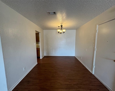 7510 Connie Lane - Photo Thumbnail 8