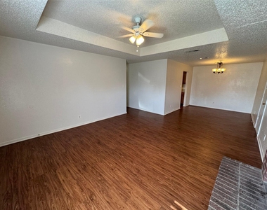 7510 Connie Lane - Photo Thumbnail 4