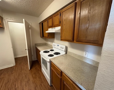 7510 Connie Lane - Photo Thumbnail 6