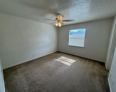 7510 Connie Lane - Photo Thumbnail 12