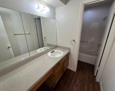 7510 Connie Lane - Photo Thumbnail 13
