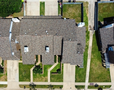 3325 Devonshire Drive - Photo Thumbnail 27