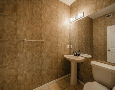 3325 Devonshire Drive - Photo Thumbnail 14