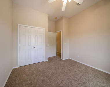 3325 Devonshire Drive - Photo Thumbnail 16
