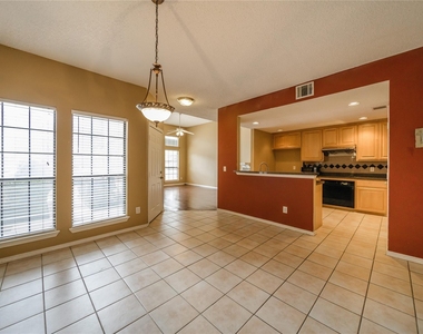 3325 Devonshire Drive - Photo Thumbnail 8