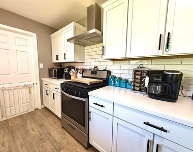 200 Arden Street - Photo Thumbnail 8