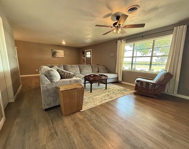 200 Arden Street - Photo Thumbnail 12