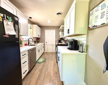 200 Arden Street - Photo Thumbnail 6