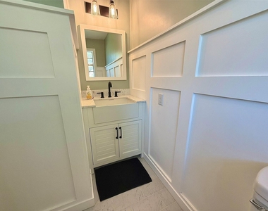200 Arden Street - Photo Thumbnail 16