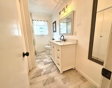 200 Arden Street - Photo Thumbnail 18