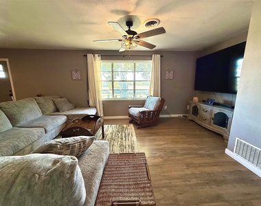 200 Arden Street - Photo Thumbnail 11