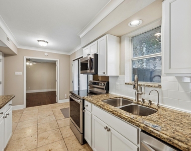 7730 Meadow Road - Photo Thumbnail 17