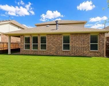 817 Black Hawk Drive - Photo Thumbnail 19