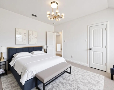 817 Black Hawk Drive - Photo Thumbnail 16