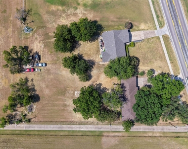 532 S Fm 1187 - Photo Thumbnail 3