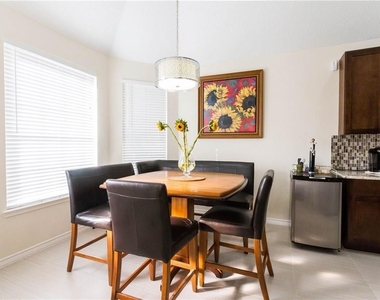 6103 Crystalwood Court - Photo Thumbnail 8