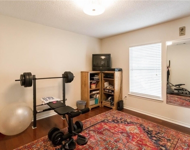 6103 Crystalwood Court - Photo Thumbnail 16