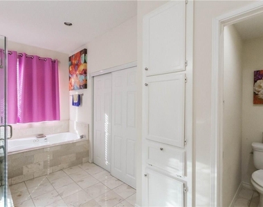 6103 Crystalwood Court - Photo Thumbnail 11