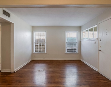 3933 Dexter Avenue - Photo Thumbnail 6